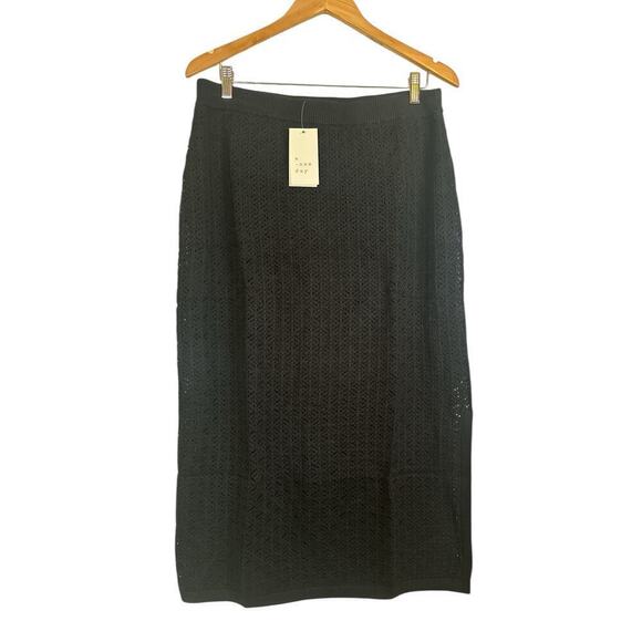 A New Day Women's Elastic Waist Pointelle Work Midi Sweater Skirt Sz M Black NWT - Picture 2 of 10